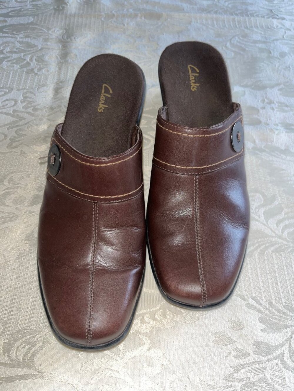 Clarks Brown Leather Wedge Clog Mules Button Accent Size 8M